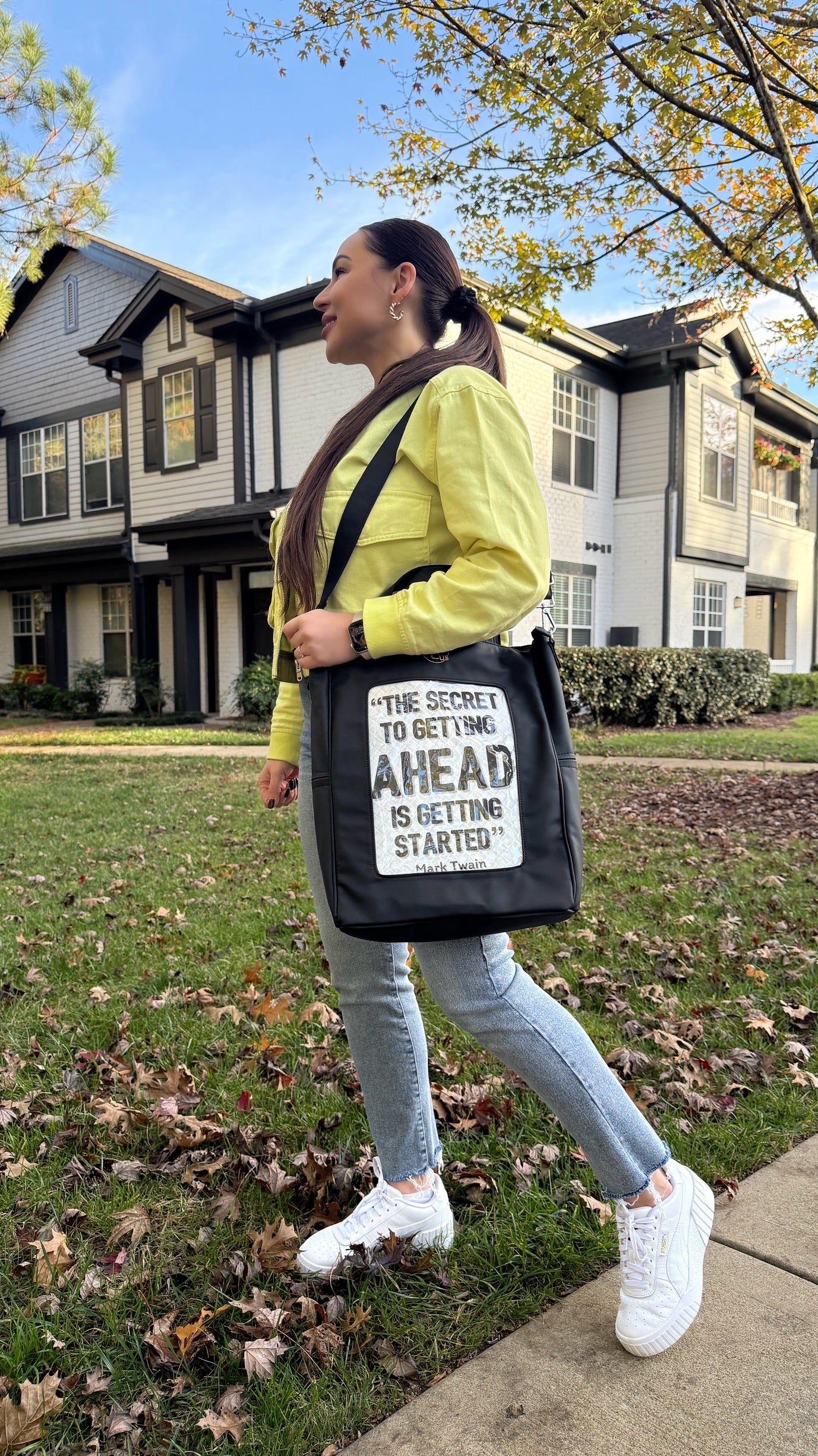 Customizable Status Bag – Interchangeable Inserts, One Bag Many Expressions