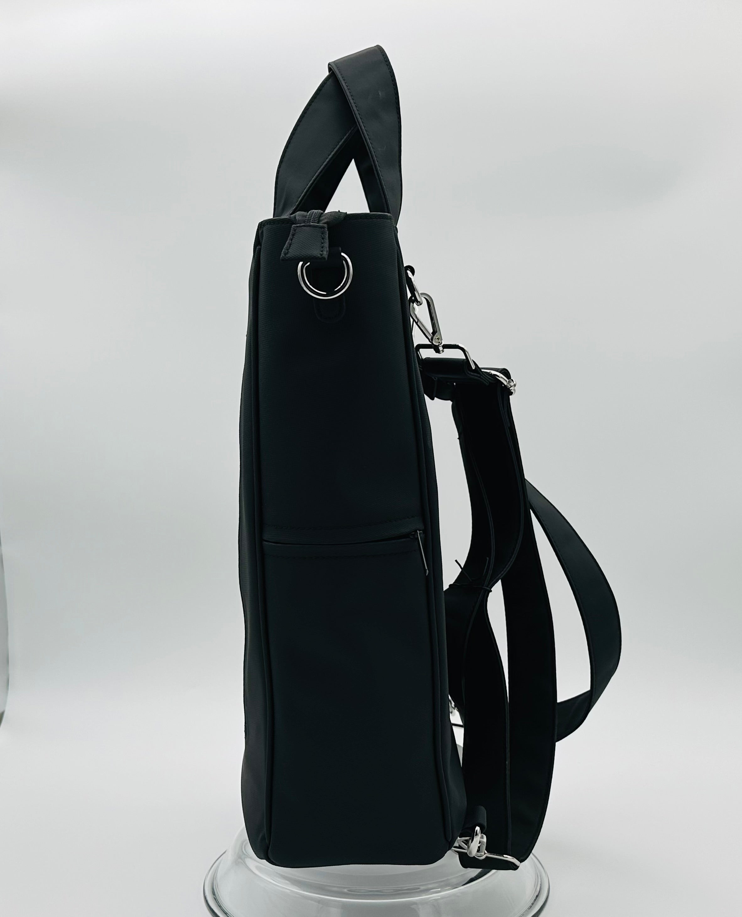 Customizable Status Bag – Interchangeable Inserts, One Bag Many Expressions