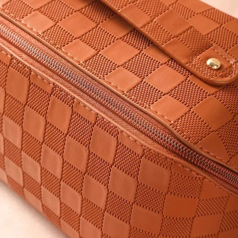 Checkerboard PU Leather Makeup Bag – Large Capacity Travel Cosmetic Bag