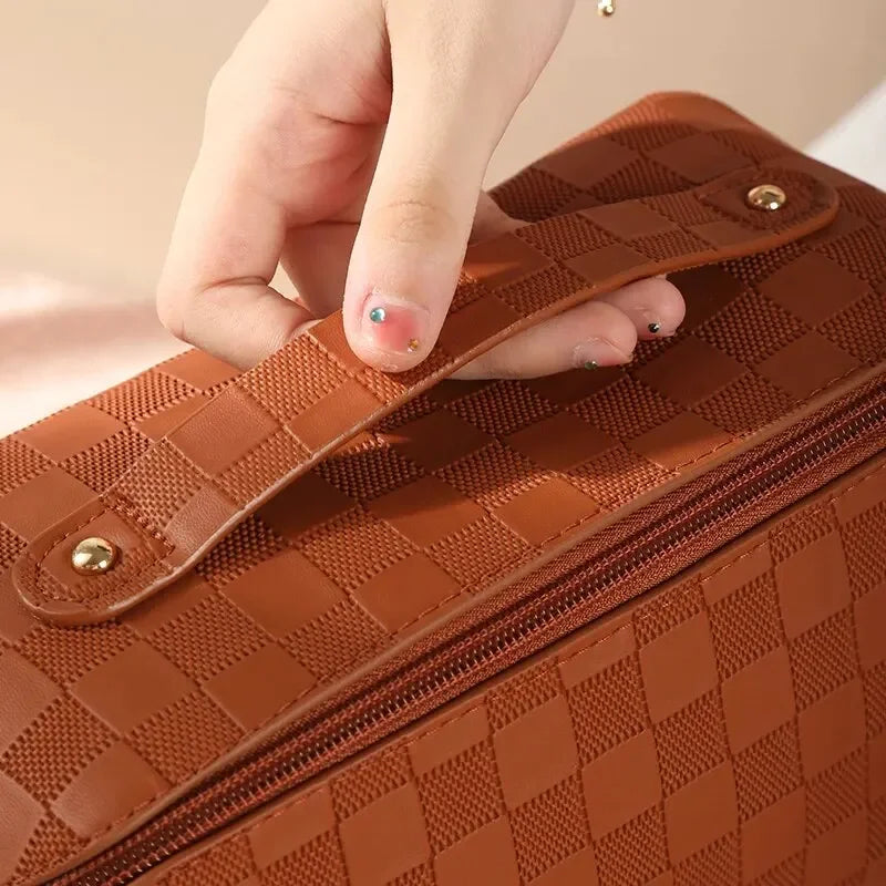 Checkerboard PU Leather Makeup Bag – Large Capacity Travel Cosmetic Bag