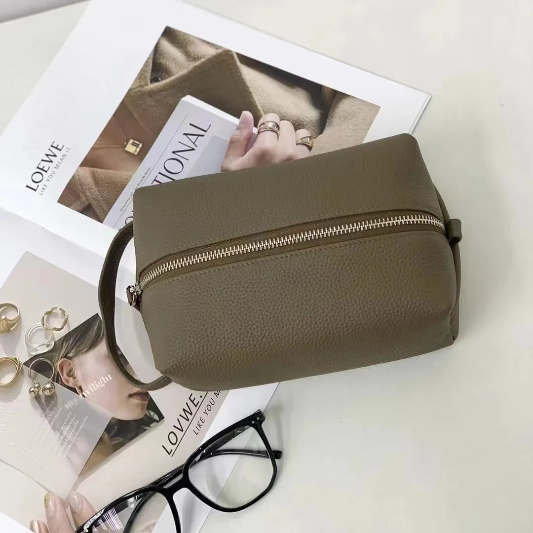 Minimalist Genuine Leather Makeup Pouch – Elegant Travel Organizer | Status Bags
