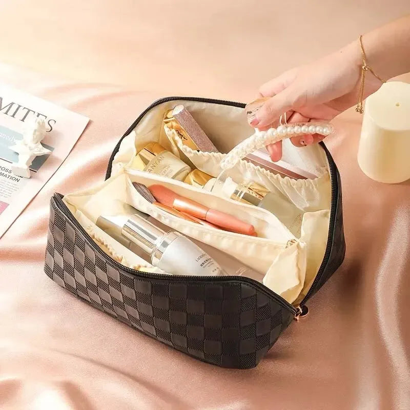 Checkerboard PU Leather Makeup Bag – Large Capacity Travel Cosmetic Bag